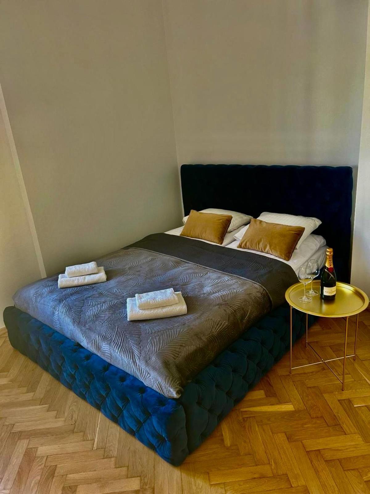Selected Apartments By Market Square Krakow Exterior photo