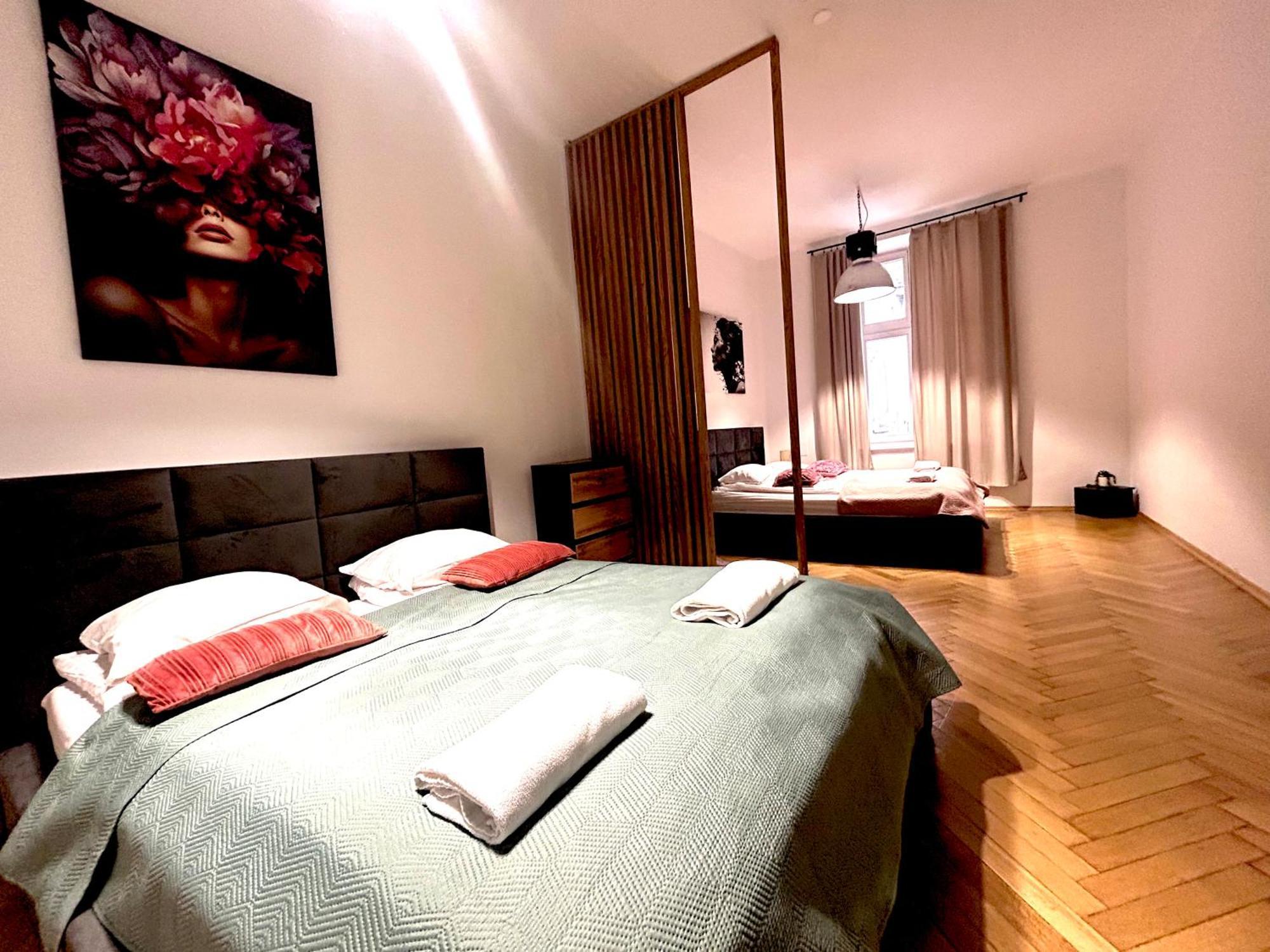 Selected Apartments By Market Square Krakow Exterior photo